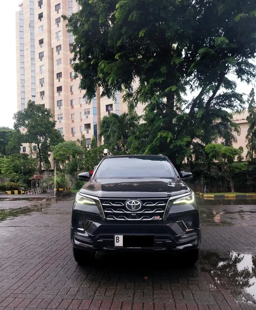 TOYOTA FORTUNER GR SPORT 2.8 DIESEL AT 2022