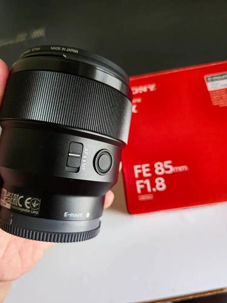 Lensa Sony Full Frame 85mm f1.8