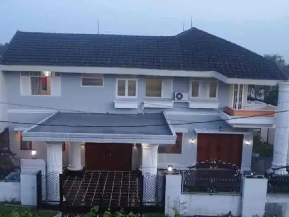 Rumah Mewah Di tengah Kota Bogor