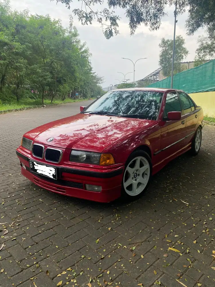 BMW 318i 1997 Bensin