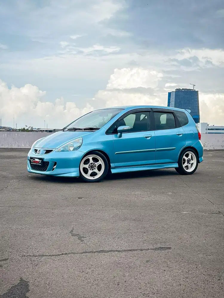 Full Mods HONDA JAZZ GD3 1.5 VTEC AT 2006
