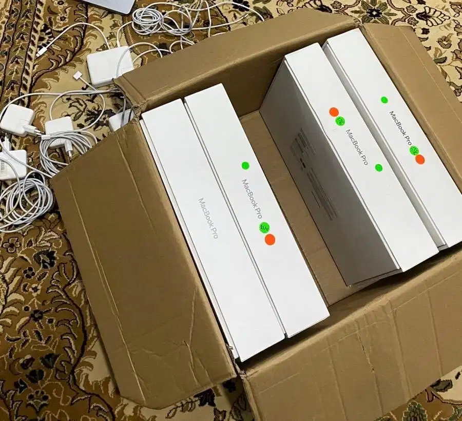 MacBook Pro Retina 16 inch M1 2022 (BNIB) Ibox Indonesia