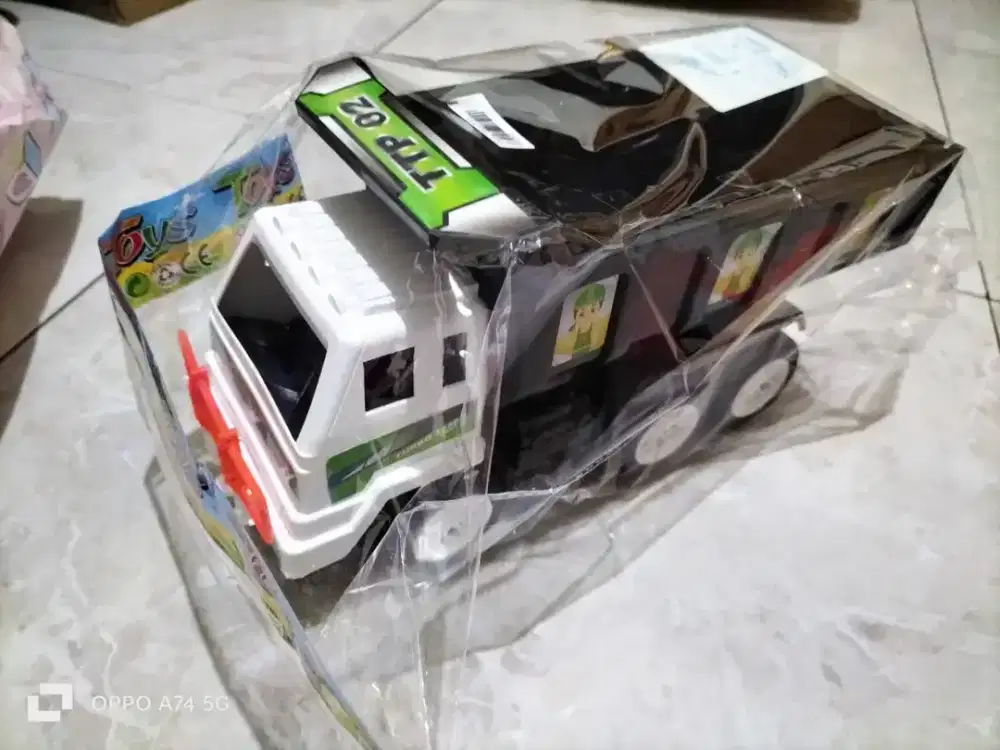 Mainan Anak Truk Pengangkut & Mobil Box