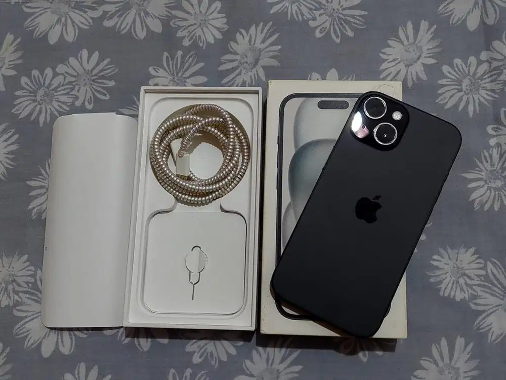 Iphone 15 resmi 128 black