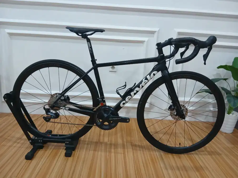 ROADBIKE CERVELO R3 2020 ORIGINAL SIZE 48 SECOND GOOD CONDITION