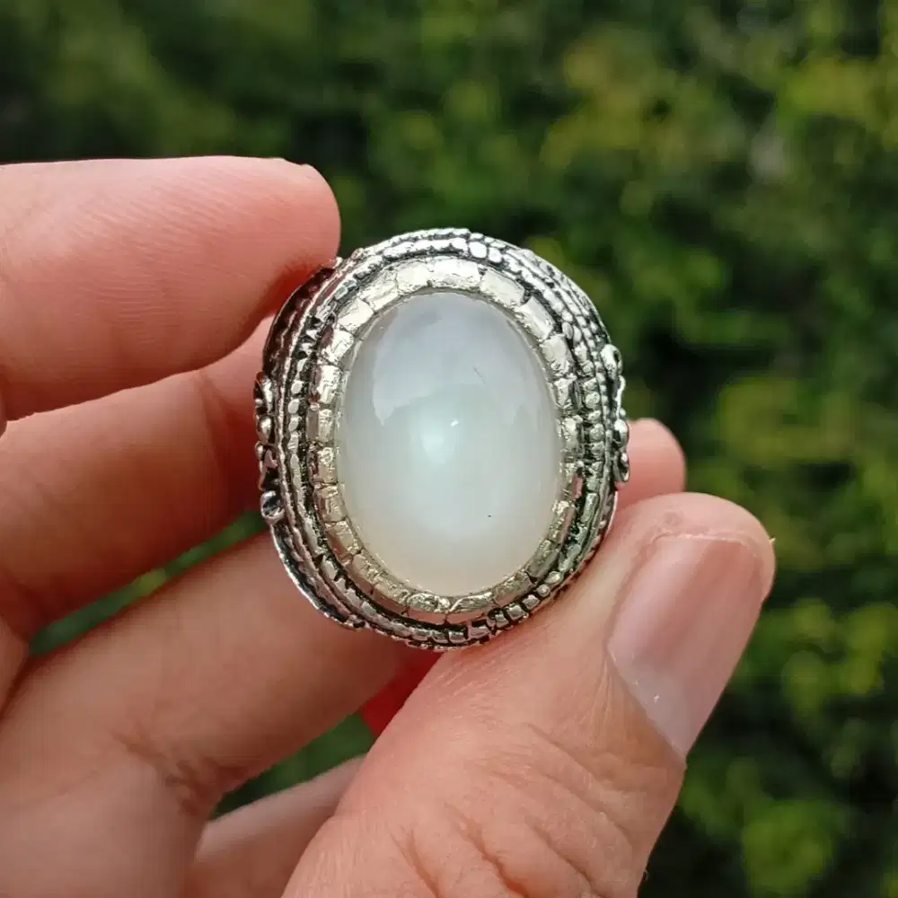Batu Natural Moonstone Airbrush 17.15 ct no treatment