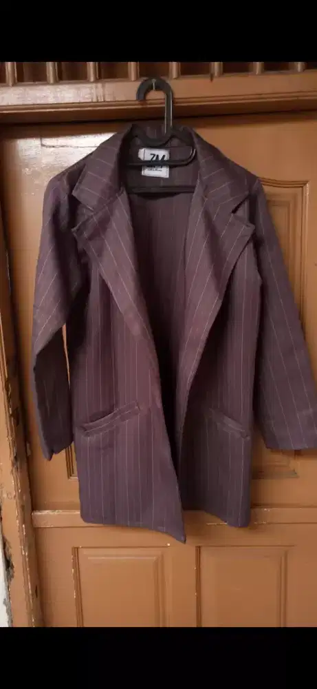 Kemeja blazer coklat merk zaskia mecca unisex size M