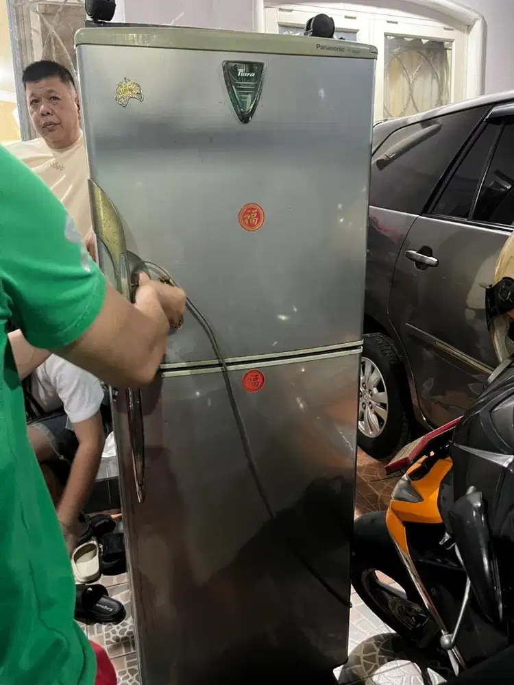 Kulkas panasonic 2 pintu