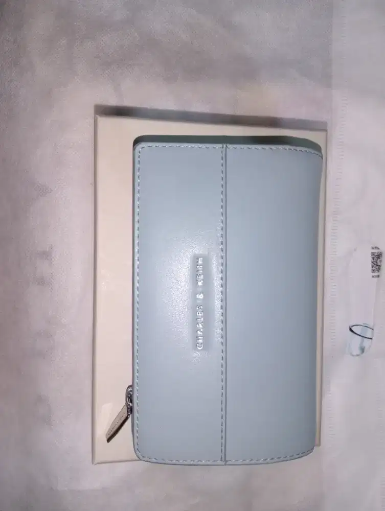 Tas dan dompet wanita