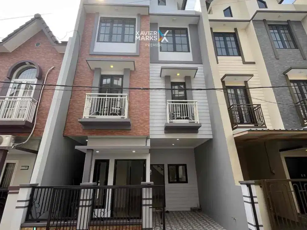 American Modern dekat SMA St Yusup di Ikan ikan Lowokwaru Malang