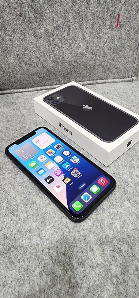 Iphone 11 64 black
Garansi ibox