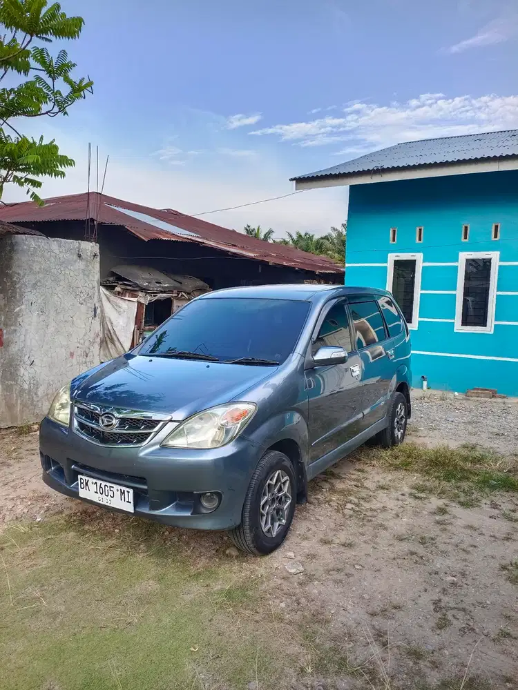Daihatsu Xenia 2010 Bensin