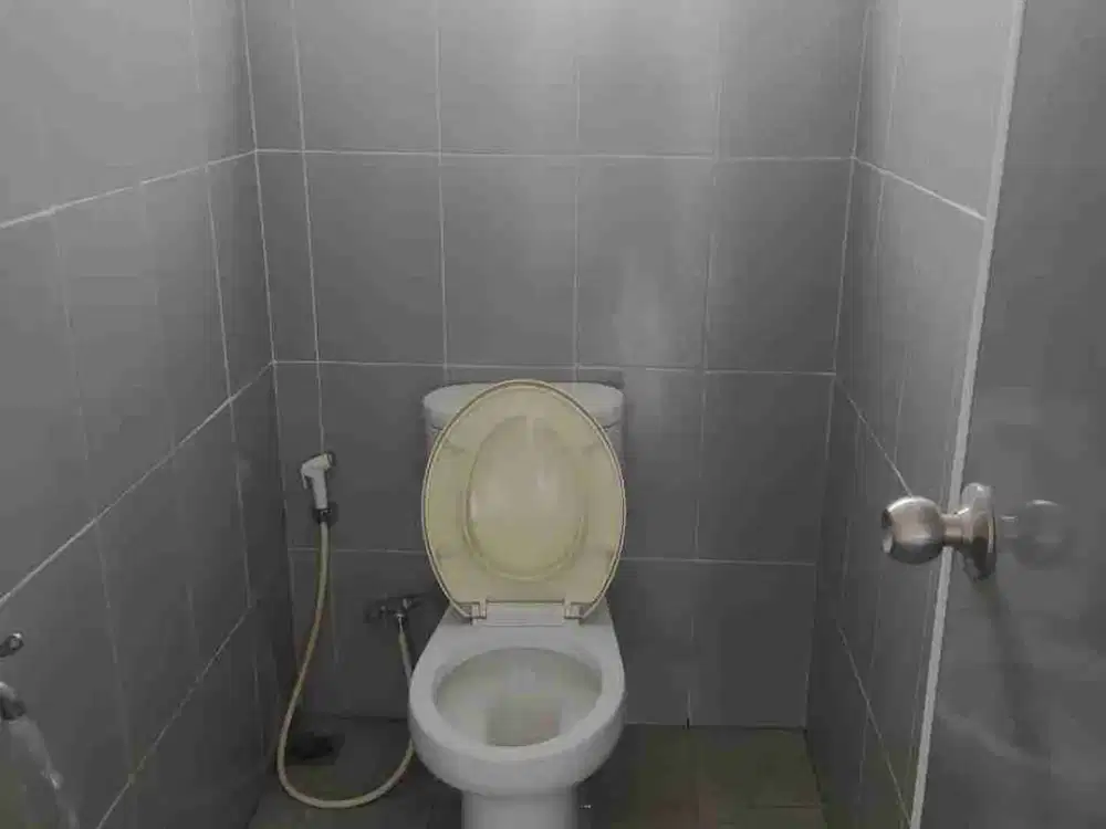 Disewakan Ruko 2lantai Siap Usaha Lokasi Strategis Depan Mall Uptown