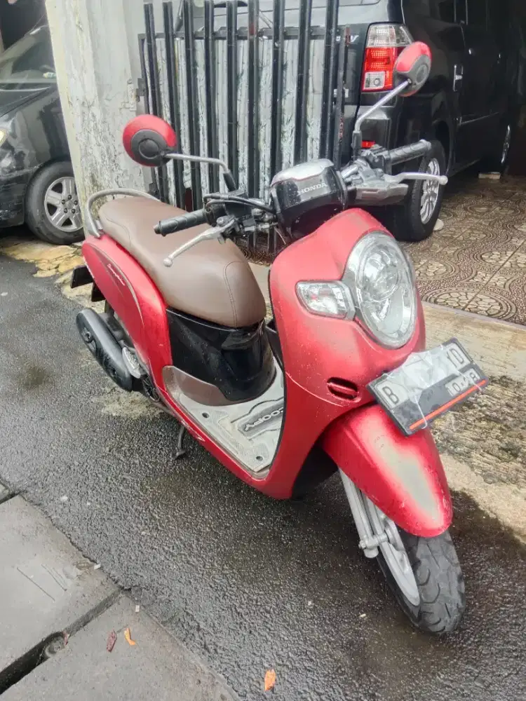 Motor scoopy 2018 ( nego tipis  )