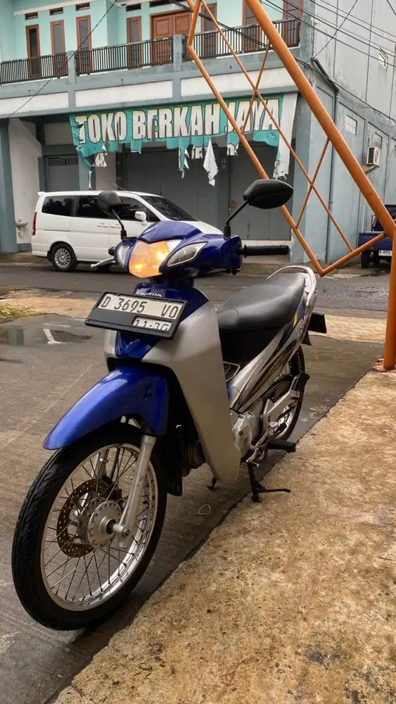Honda Kharisma 2005