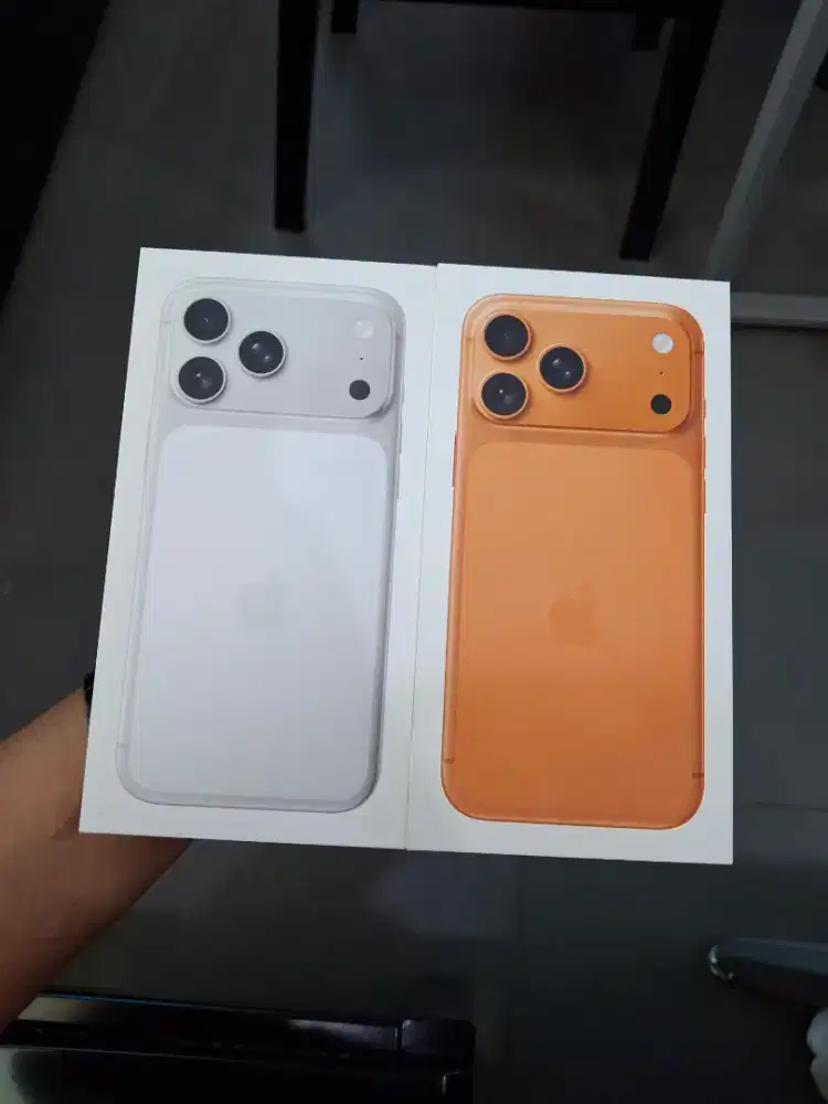 Ready iphone 17 promax 256 silver dan orange garansi nasional