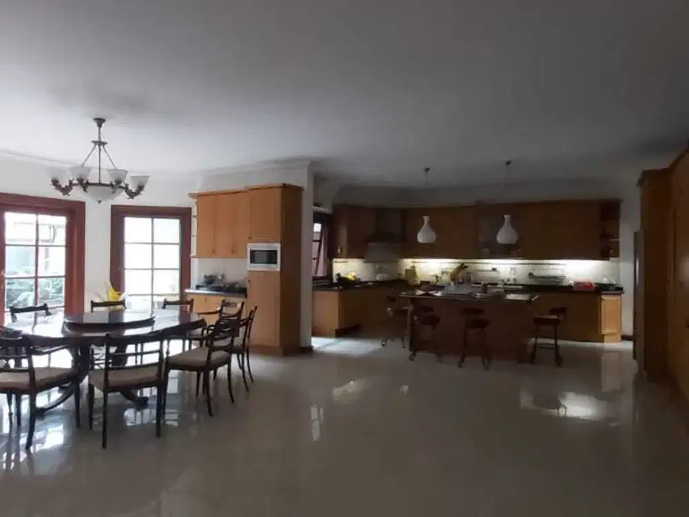 Di Jual Rumah Taman S. Parman Belakang Hotel Butik