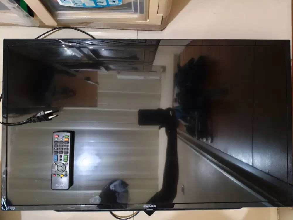TV Merk SHARP dan SONY 32 inch