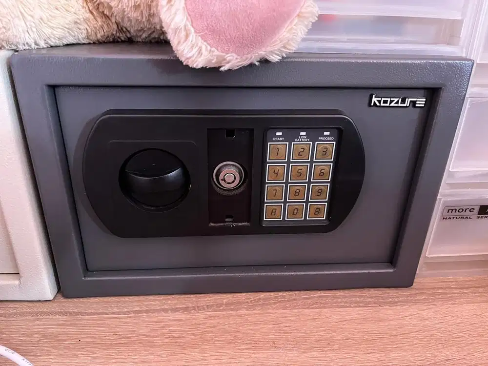 Brangkas kecil bekas