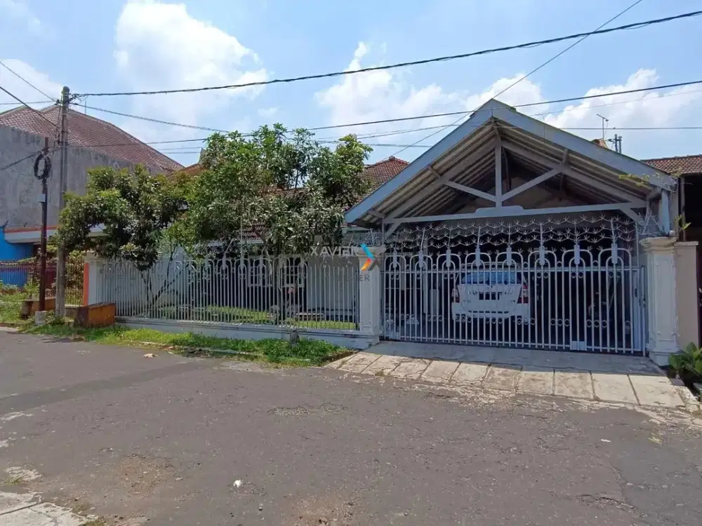 Dijual Rumah Klasik Cantik & Terawat di Daerah Dieng, Kota Malang