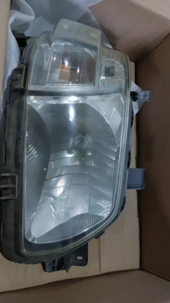 Headlamp/Lampu Depan Grandmax Kanan