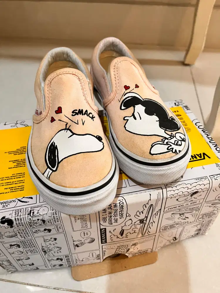 Dijual Sepatu Vans anak Peanuts (Smack/Pearl)
