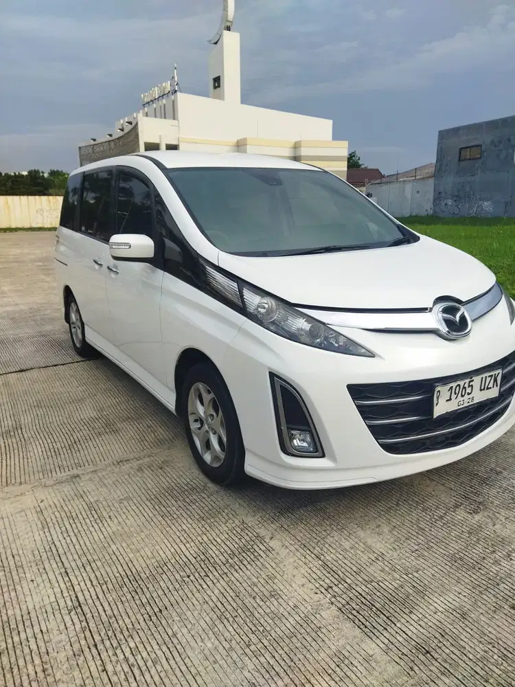 Dijual Mobil Mazda Biante 2013 Bensin automatic