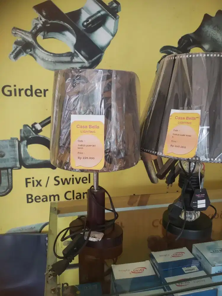 Lampu meja / lampu tidur