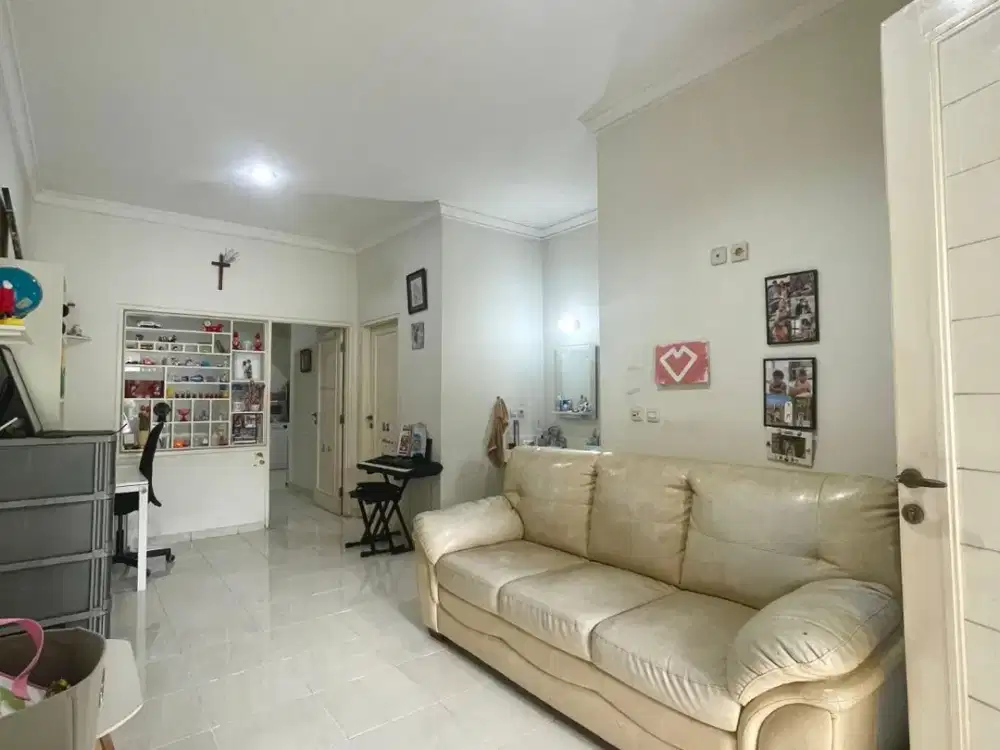 Dijual Rumah Rapih Terawat di Sutera Feronia, Alam Sutera