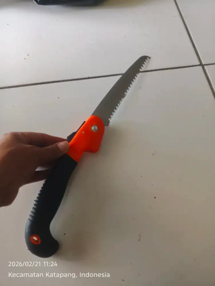 Gergaji lipat mini oren