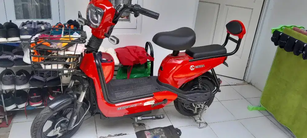 Sepeda listrik merk goda