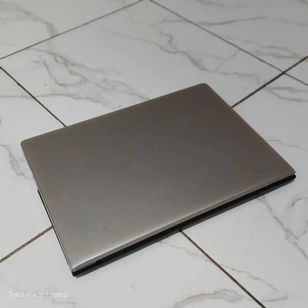 Lenovo Ideapad v310 core i5 gen 8