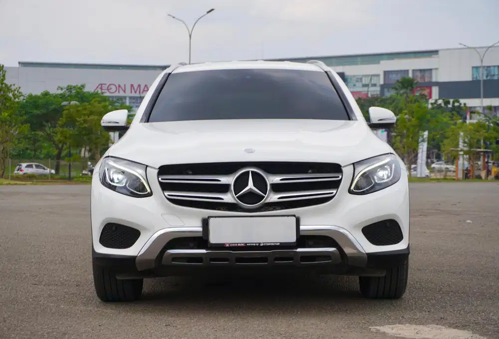 Mercedes Benz GLC250 
4MATIC Exclusive Line
CKD 2016