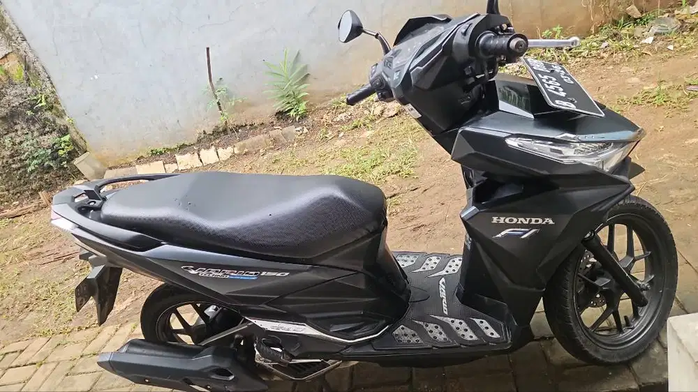 Honda Vario 150 2016 Hitam | Plat Jakbar | Pajak Mepet | Atas nama PT