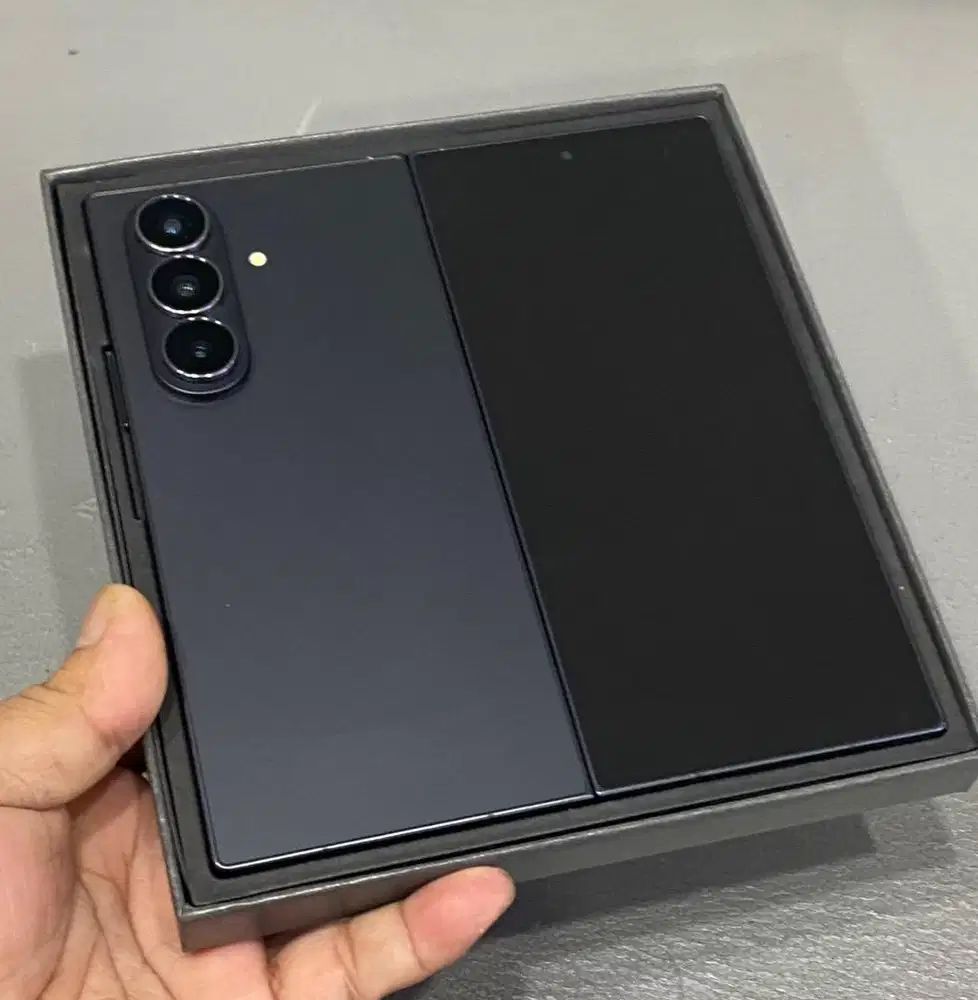 samsung Z fold 7 512gb fullset