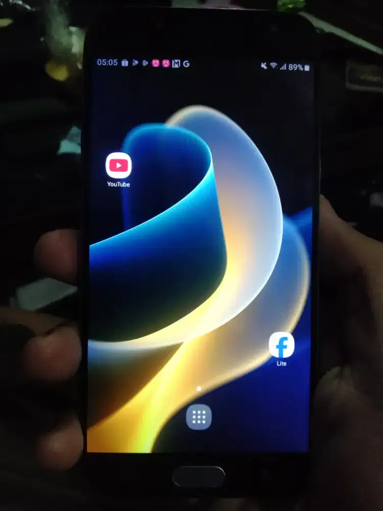 Samsung J5 PRO 3/32  batangan sedikit minus (baca deskripsi)