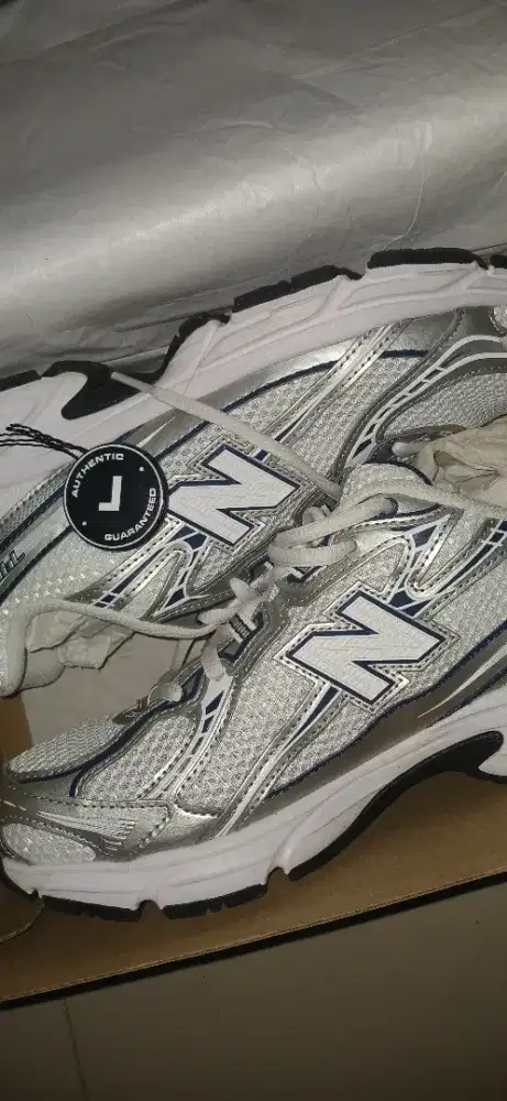 New Balance 740 Unisex Sneakers Shoes - White/Blue