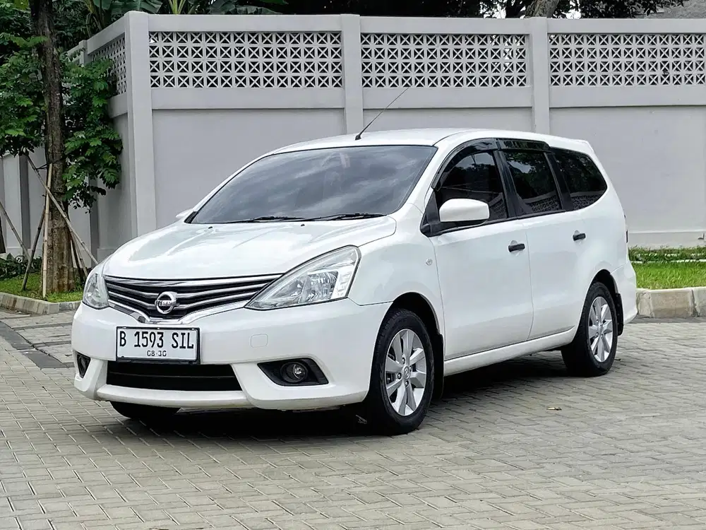 NISSAN GRAND LIVINA SV 1.5AT 2014, PUTIH