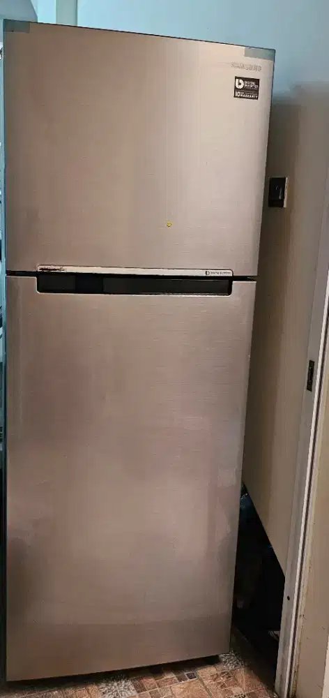 Kulkas samsung 2 pintu 384 Liter RT38K5032S8