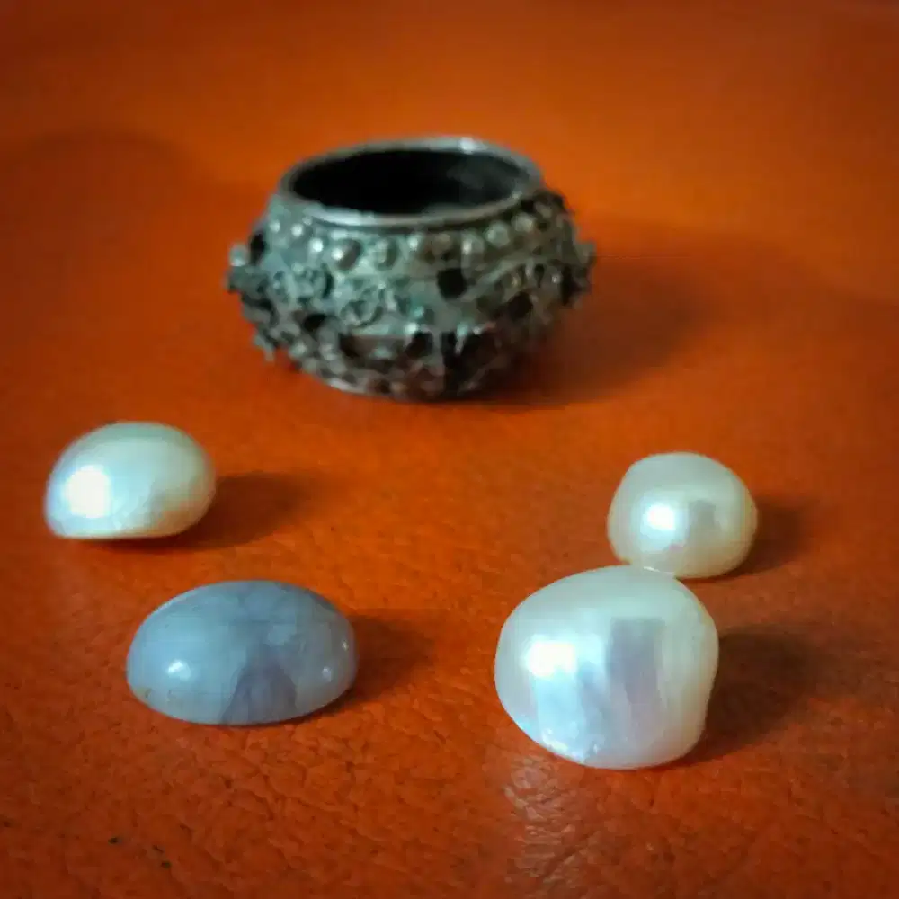 koleksi antik lawas jadul vintage mutiara dan pajangan