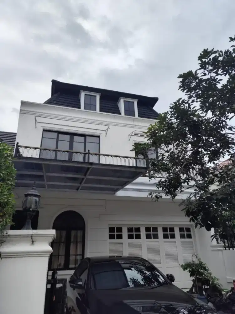 Di Jual Rumah di Hook Kawasan Cilandak