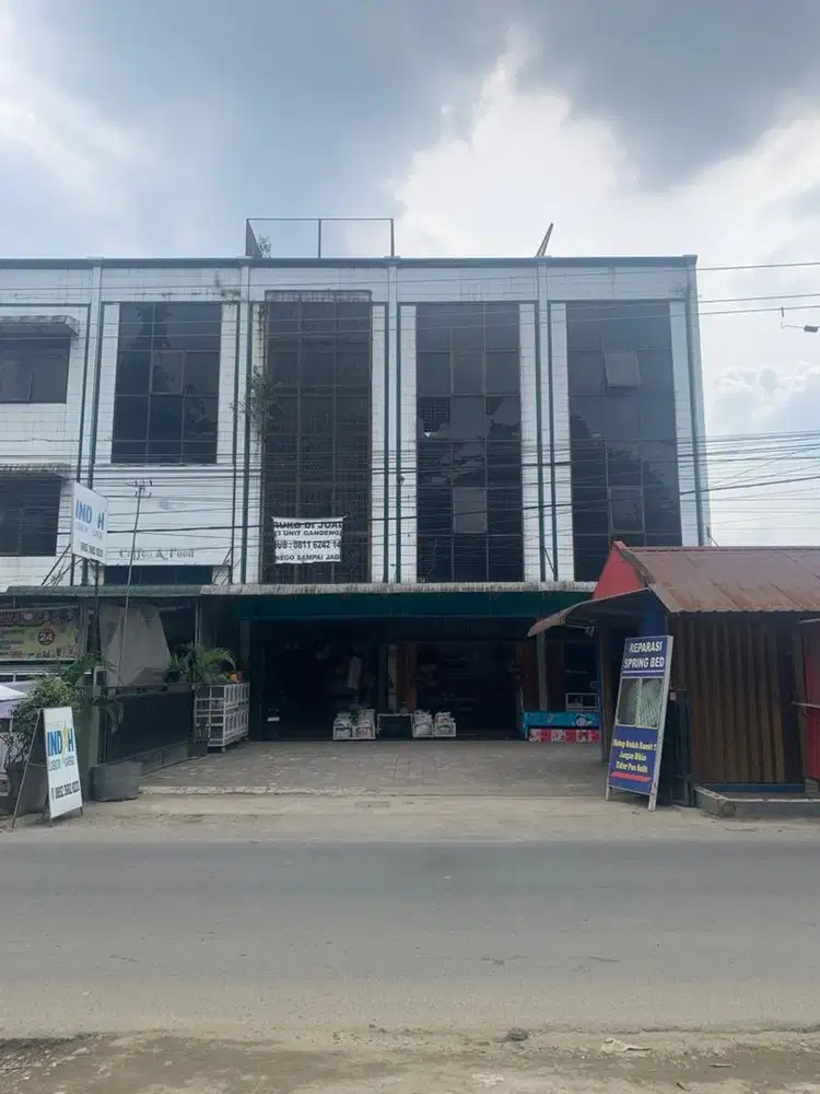 Ruko SHM di Lokasi Komersial Aktif, Traffic Tinggi dan Ramai Retailer