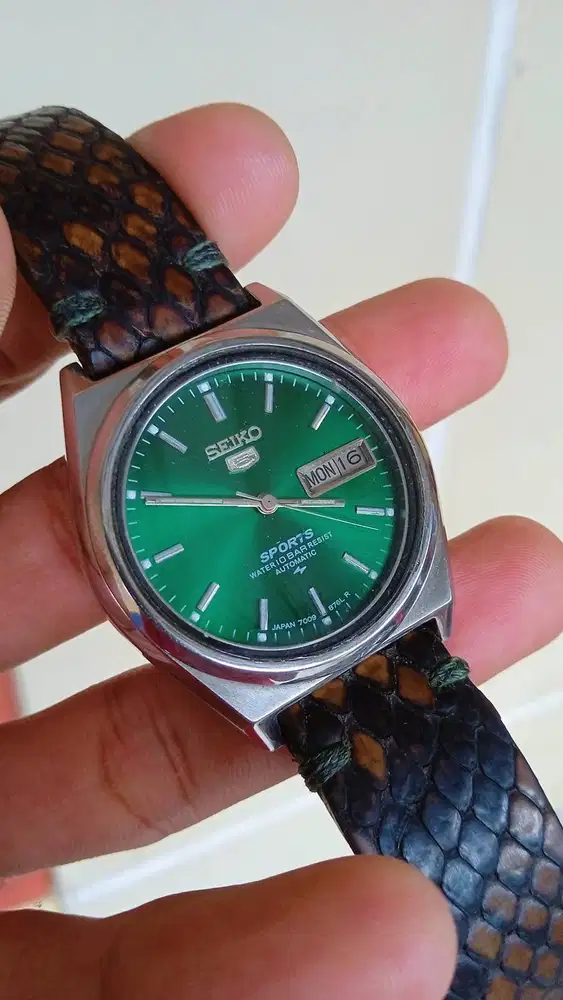 Vintage Jam Seiko Sports Green Dial Hulk Original Istimewa