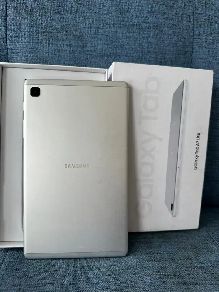 SAMSUNG TAB A7 LITE RAM 3/32 MULUS LENGKAP