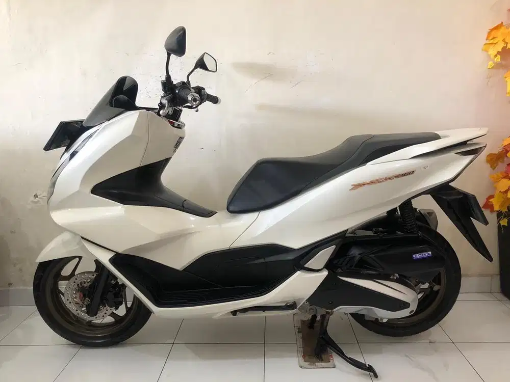 Honda PCX ABS Th.2023 putih!!