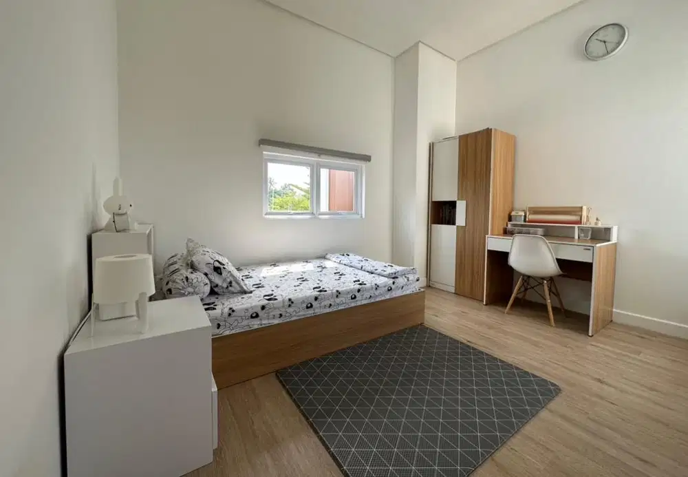 Satu set kamar anak informa second