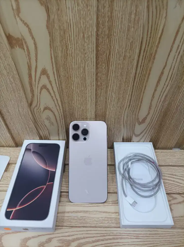 iPhone 16 pro max 256. Ibox