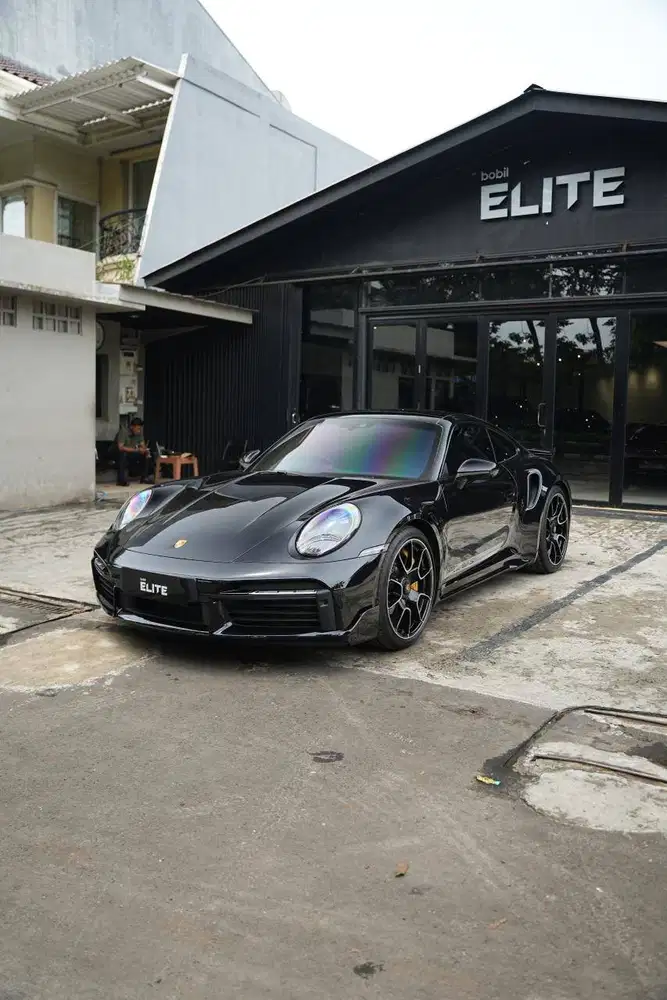 NIK 2022 Porsche 911 Turbo S (992.1) Jet Black Metallic