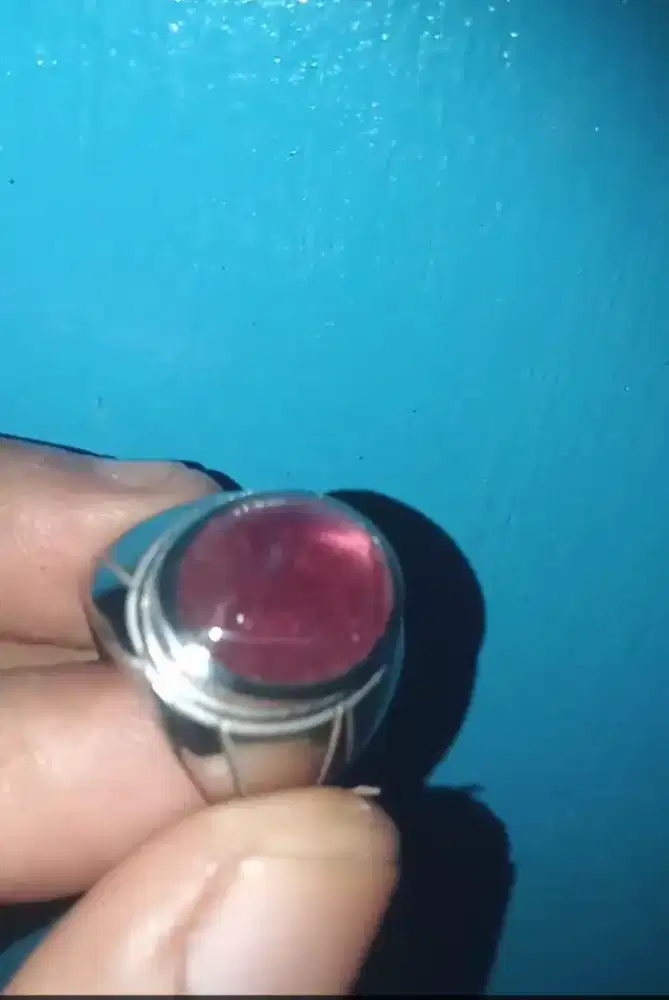 Batu Rubi size kantoran