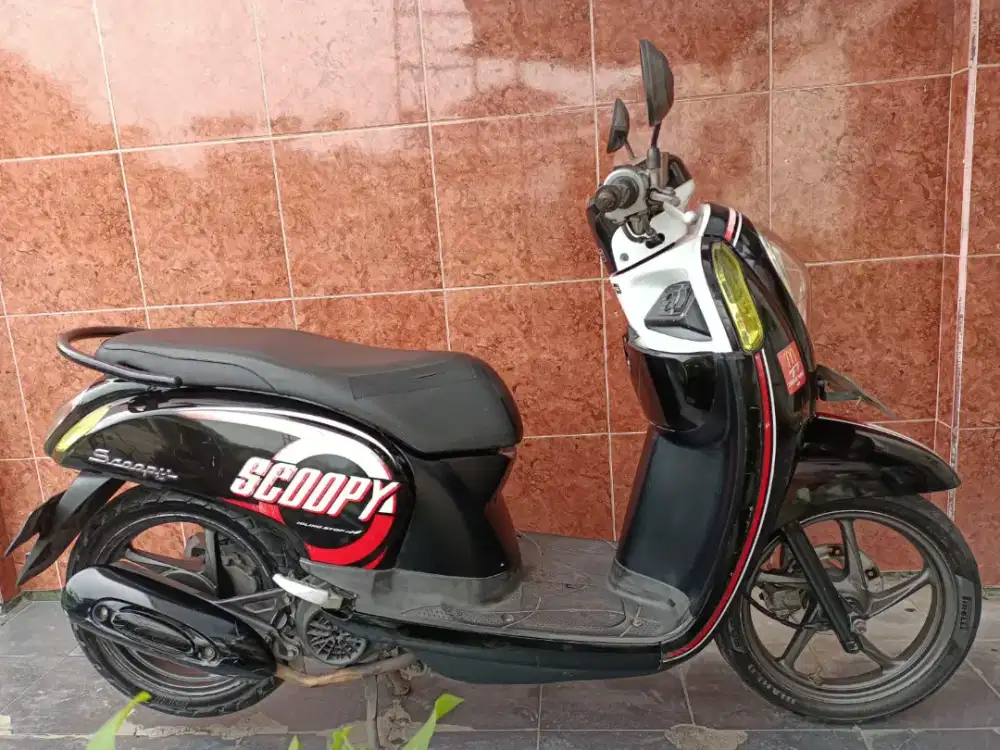 Scoopy fi 2016 hitam Surabaya selatan